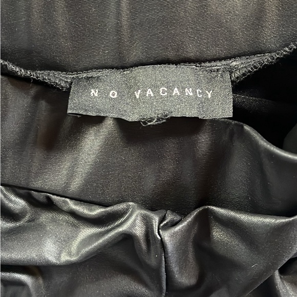 Rouched black pleather pants - Picture 3 of 3